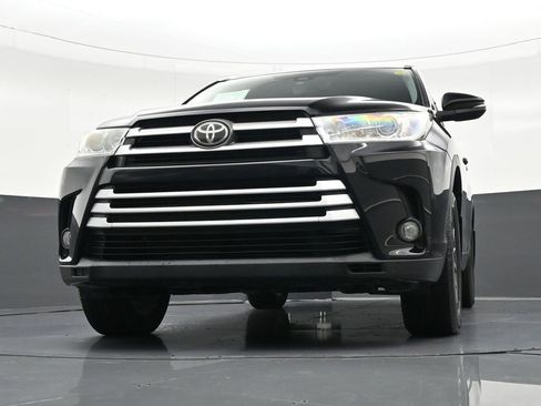 Used 2019 Toyota Highlander XLE image 31