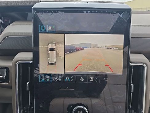 Used 2025 GMC Yukon Denali w/ Denali Reserve Package image 30