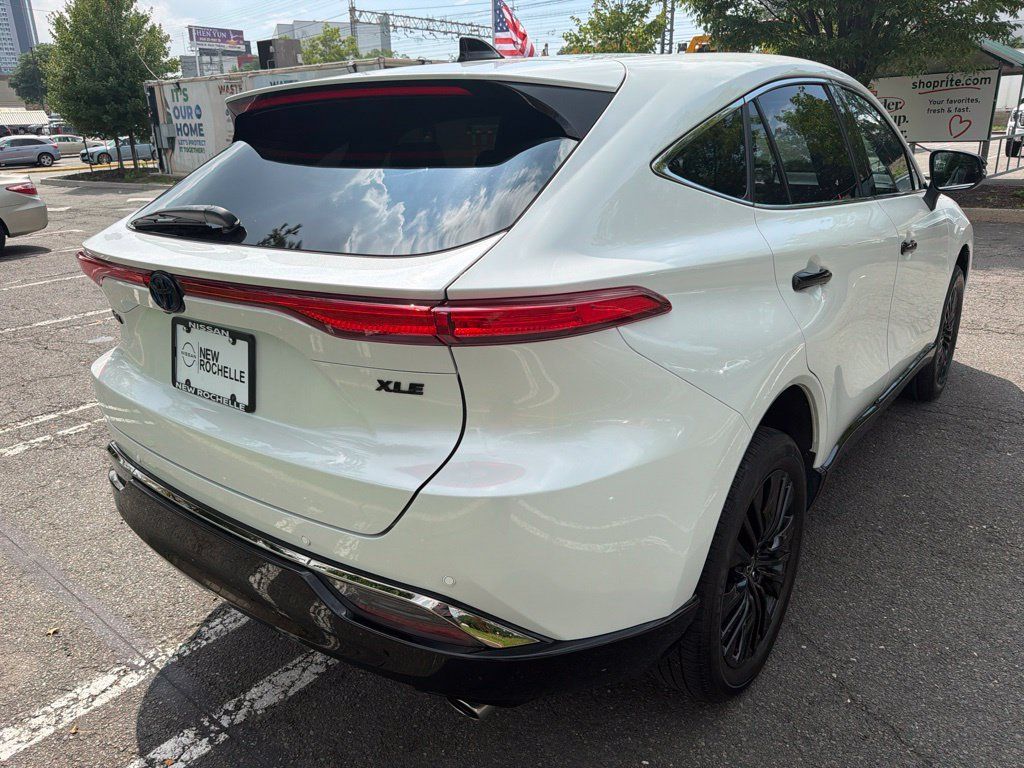 Used 2023 Toyota Venza Nightshade AWD/4WD image 6