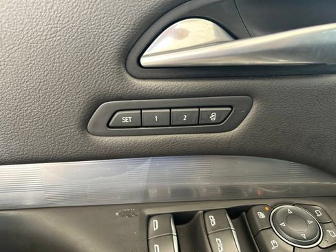Used 2025 Cadillac XT4 Premium Luxury FWD image 41