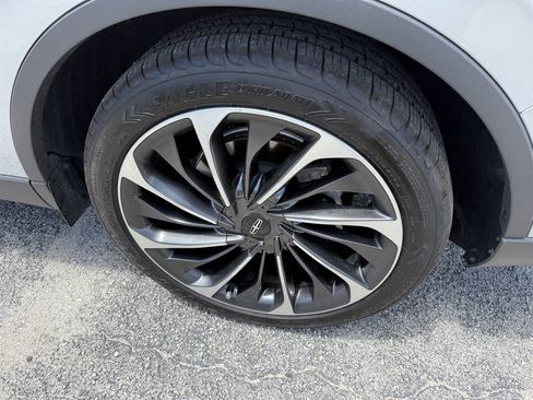 Used 2022 Lincoln Aviator Reserve w/ Equipment Group 201A RWD image 7