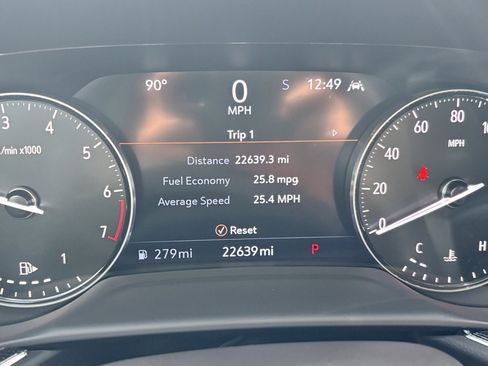 Used 2023 Buick Envision Essence image 5