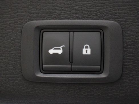 Used 2024 Mitsubishi Outlander 4WD Plug-In Hybrid image 27