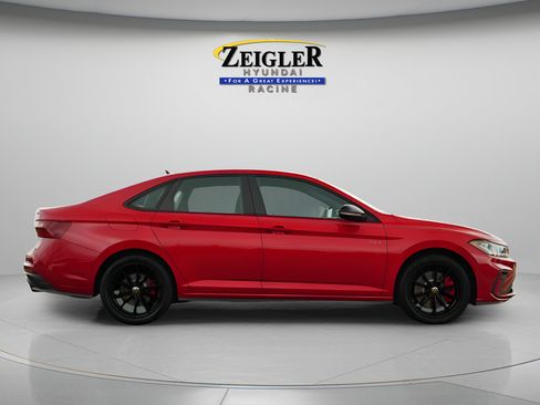 Used 2025 Volkswagen Jetta GLI Autobahn w/ GLI Black Package FWD image 9