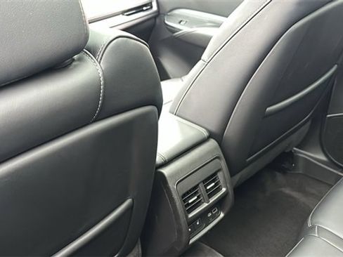 Used 2024 Cadillac XT4 Premium Luxury image 34