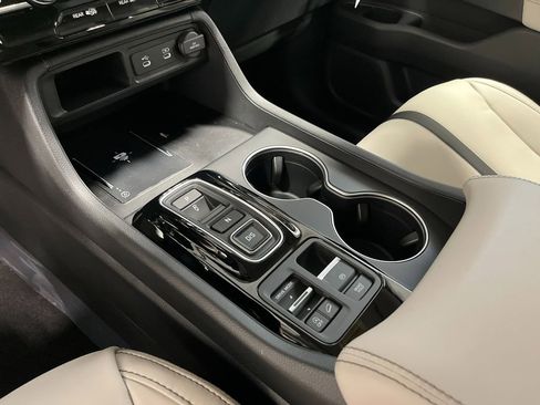 New 2026 Honda Pilot Touring image 16