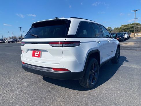 New 2026 Jeep Grand Cherokee Limited image 7