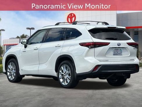 Used 2021 Toyota Highlander Limited AWD/4WD image 7