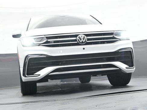 Used 2023 Volkswagen Tiguan SEL R-Line AWD/4WD image 37