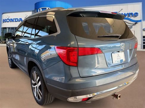 Certified 2017 Honda Pilot Touring image 6