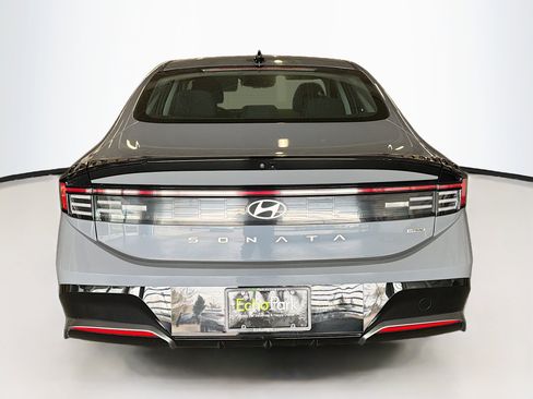 Used 2024 Hyundai Sonata SEL AWD/4WD image 9