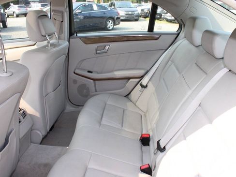 Used 2011 Mercedes-Benz E 350 4MATIC Sedan image 20