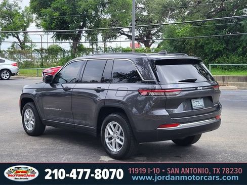 Used 2025 Jeep Grand Cherokee Laredo X RWD image 3