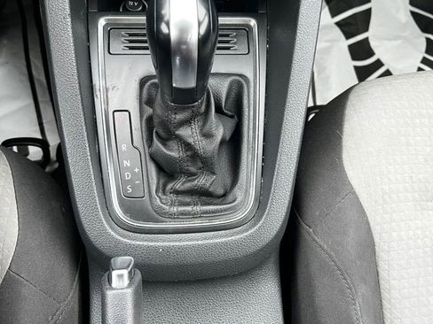 Used 2017 Volkswagen Jetta S image 18