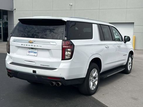 Used 2023 Chevrolet Suburban Premier image 7