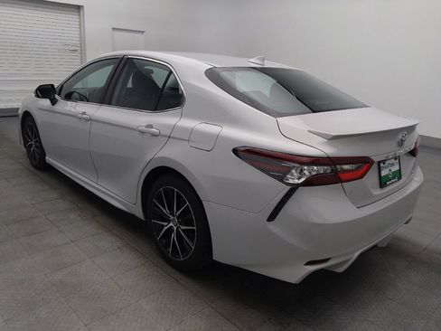 Used 2023 Toyota Camry SE FWD image 5