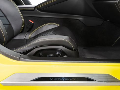 Used 2023 Chevrolet Corvette Stingray Premium Conv w/ 3LT image 35