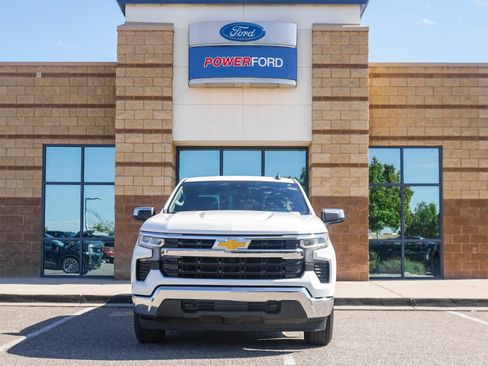 Used 2023 Chevrolet Silverado 1500 LT image 3