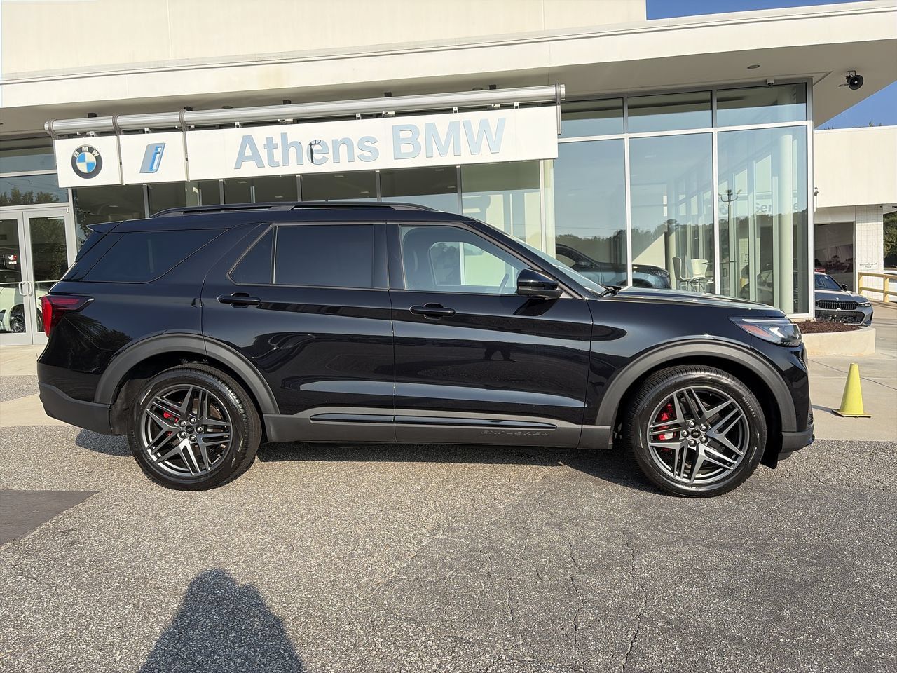 Used 2025 Ford Explorer ST AWD/4WD image 9