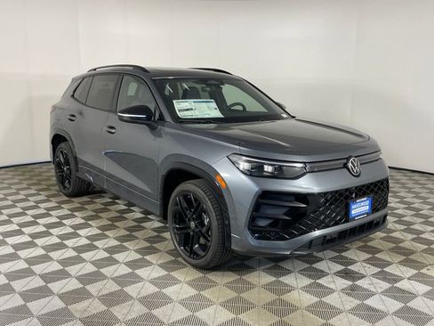 New 2026 Volkswagen Tiguan SE R-Line AWD/4WD image 23