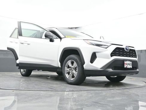 Used 2024 Toyota RAV4 LE AWD/4WD image 64