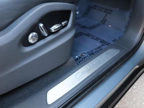 Used 2021 Porsche Cayenne image 33