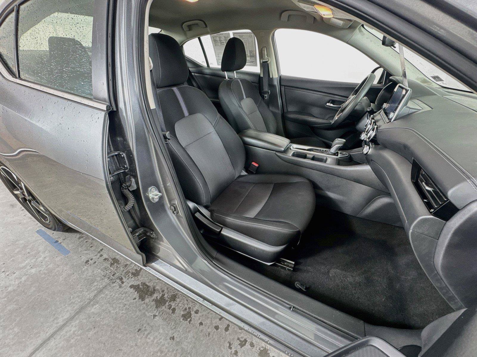 Used 2024 Nissan Sentra SV FWD image 25