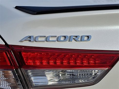 Certified 2022 Honda Accord Sport image 29