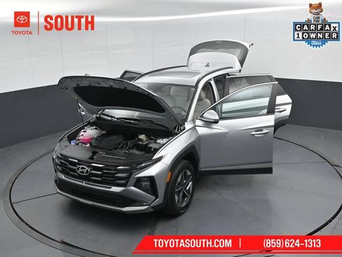 Used 2025 Hyundai Tucson SEL AWD/4WD image 55