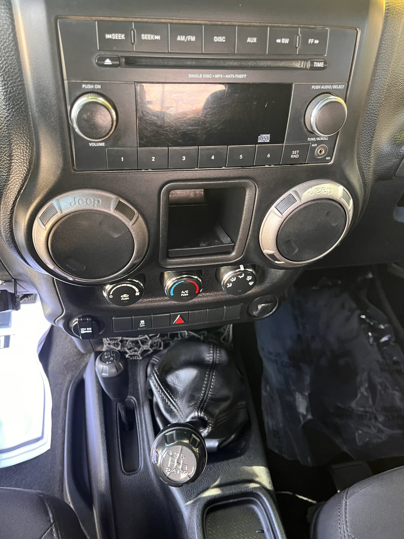 Used 2013 Jeep Wrangler Sport AWD/4WD image 15