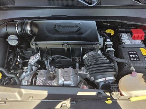 Used 2025 Jeep Compass Trailhawk AWD/4WD image 29