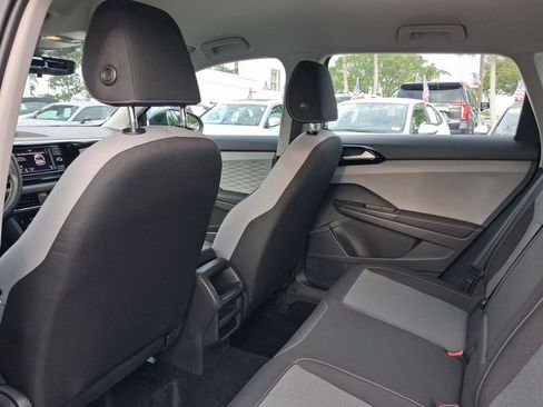 Certified 2024 Volkswagen Taos S FWD image 7