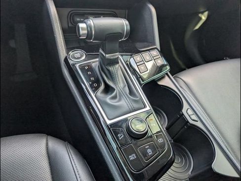Certified 2025 Kia Sportage SX FWD image 14