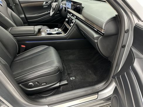 Certified 2026 Genesis GV80 2.5T Prestige AWD/4WD image 26