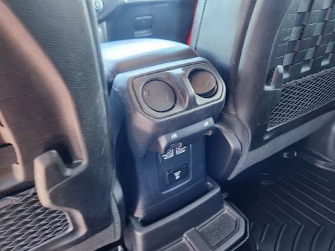 Used 2021 Jeep Wrangler Unlimited Rubicon w/ Xtreme Recon 35" Tire Package AWD/4WD image 33