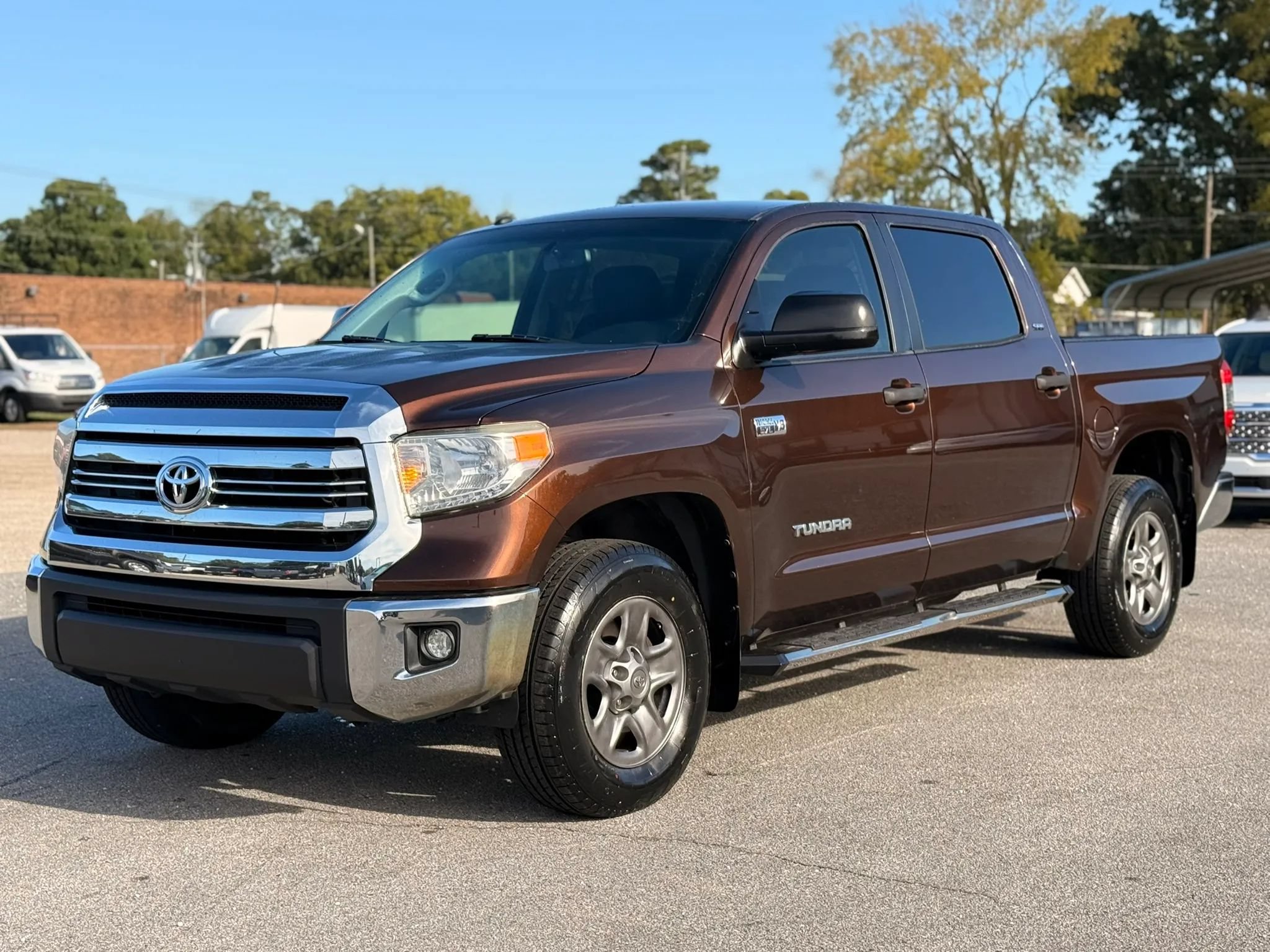 Used 2017 Toyota Tundra SR5 w/ SR5 Upgrade Package RWD image 5