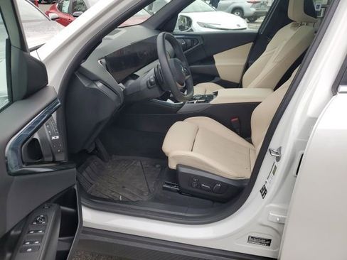 Used 2025 BMW X3 xDrive30i w/ M Sport Package AWD/4WD image 32