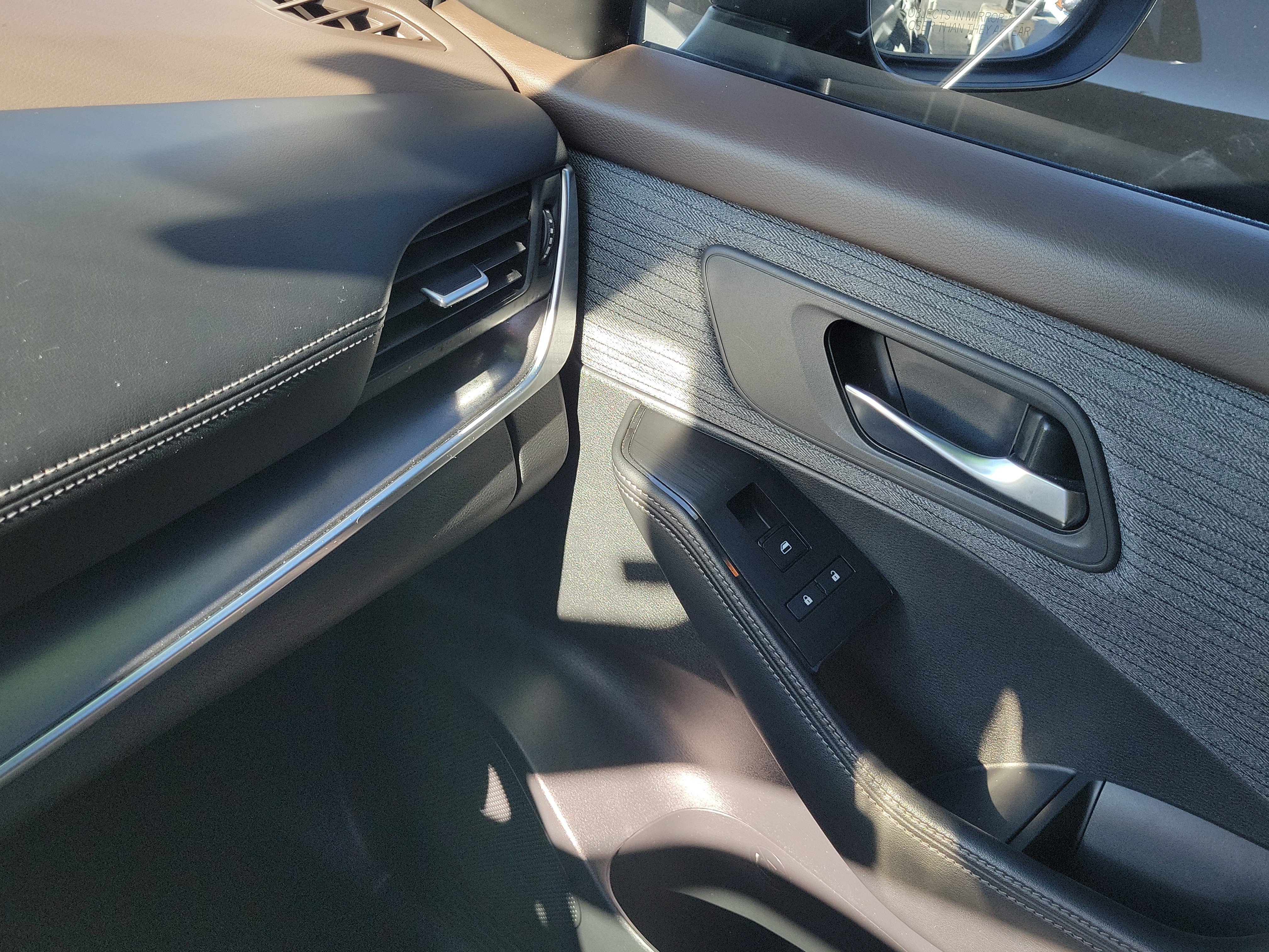 Certified 2023 Nissan Rogue SV FWD image 29