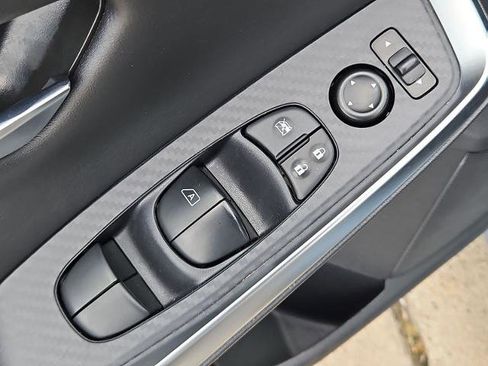 Certified 2024 Nissan Sentra SR FWD image 24