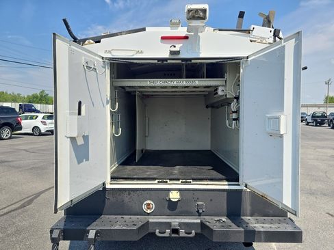 Used 2014 Chevrolet Silverado 3500 W/T RWD image 9