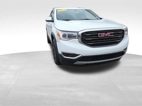 Used 2017 GMC Acadia SLE image 4