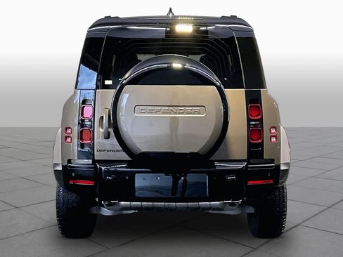 Used 2024 Land Rover Defender 110 X-Dynamic SE AWD/4WD image 5