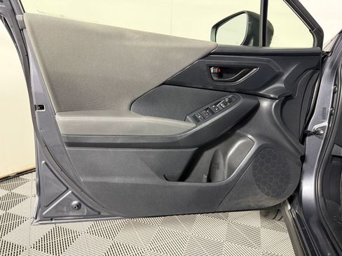 Used 2025 Subaru Crosstrek 2.5i Premium AWD/4WD image 12