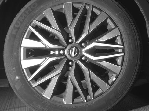 Used 2025 Nissan Altima 2.5 SV image 15