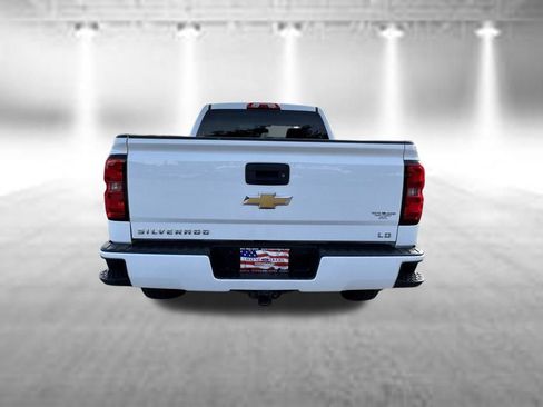 Used 2019 Chevrolet Silverado 1500 Custom w/ Custom Convenience Package RWD image 5