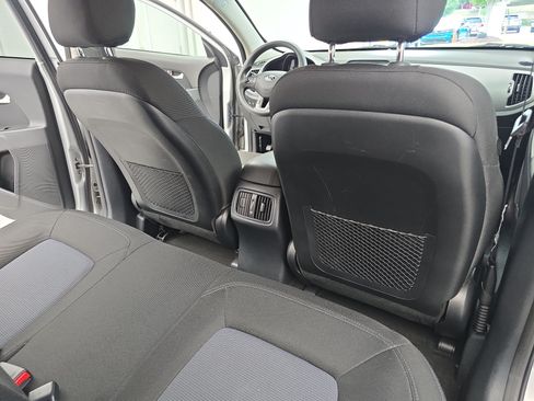 Used 2016 Kia Sportage LX AWD/4WD image 11