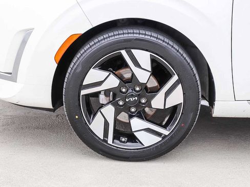 Used 2023 Kia Soul GT-Line FWD image 12