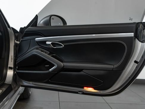 Certified 2019 Porsche 911 Turbo S AWD/4WD image 22