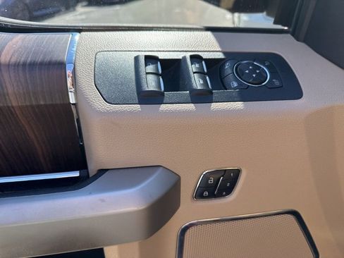 Used 2016 Ford F150 Lariat w/ Equipment Group 502A Luxury image 9