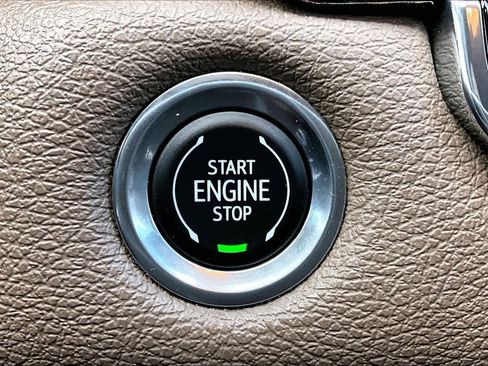 Certified 2023 GMC Canyon Denali w/ Denali Black Edition image 34